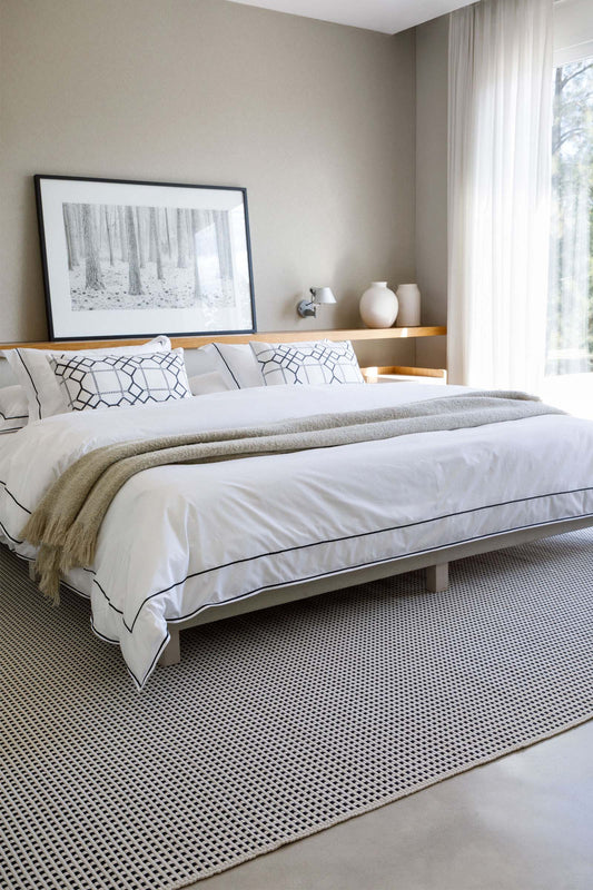 GRID OFF WHITE & NEGRO